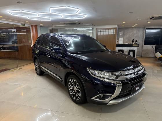 MITSUBISHI OUTLANDER 2.2 4X4 16V DIESEL 4P AUTOMÁTICO MITSUBISHI OUTLANDER 2.2 4X4 16V DIESEL 4P AUTOMÁTICO